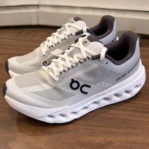 On Running Women's Gray and White Sneakers